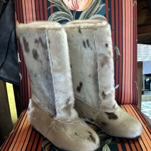 Cherokee Cream Fur Boots